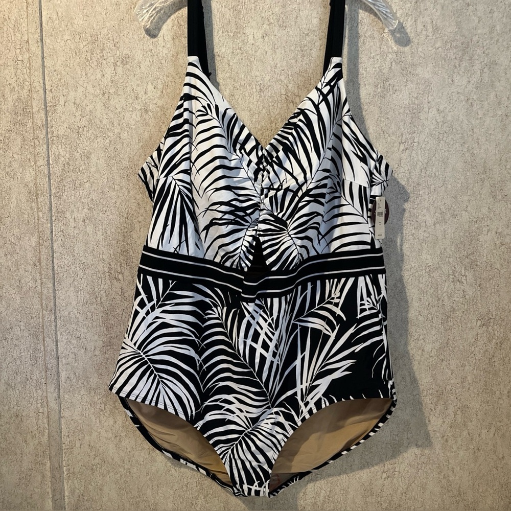 Cacique One Piece Swimsuit Black White Palm leaf Padded No Wire Bra NWT Plus 26